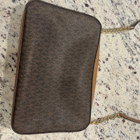 Michael Kors Jet Set Large Printed Logo Crossbody Bag - Picture 3 of 7